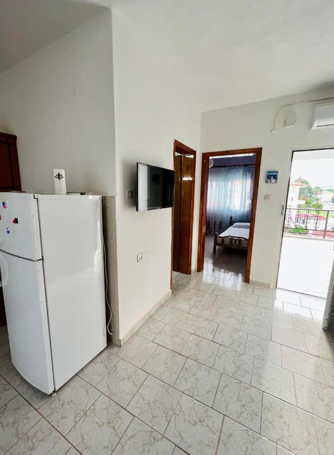 Atlantis Apartments Vrasná 外观 照片
