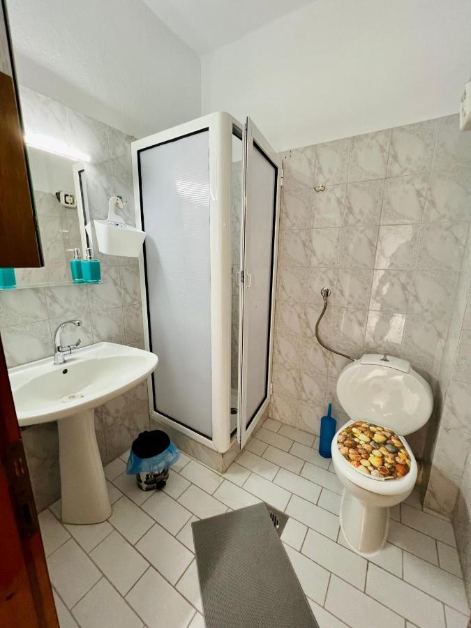 Atlantis Apartments Vrasná 外观 照片