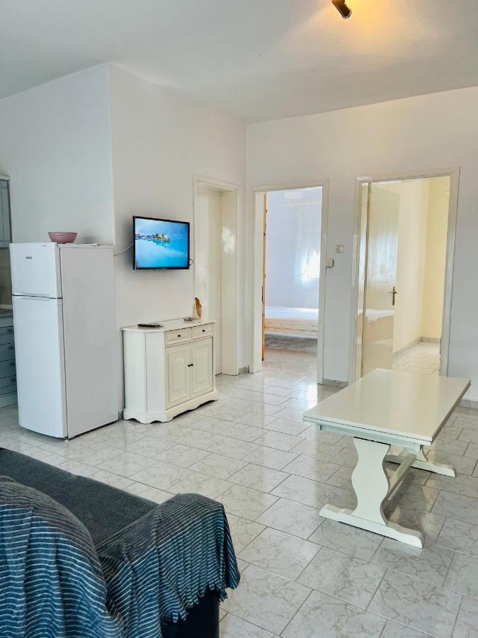 Atlantis Apartments Vrasná 外观 照片