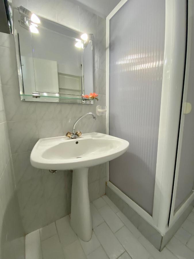 Atlantis Apartments Vrasná 外观 照片